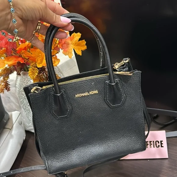 🖤MICHAEL KORS
Leather Handle Bag - Picture 4 of 9